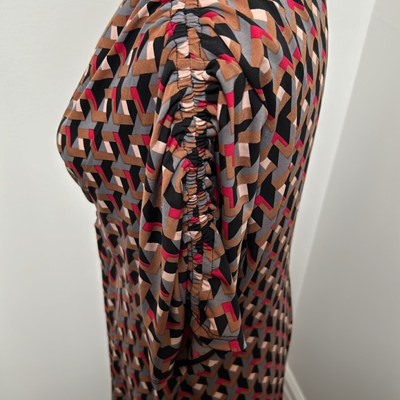 EUC BCBGMaxAzria Dress - Picture 6 of 8